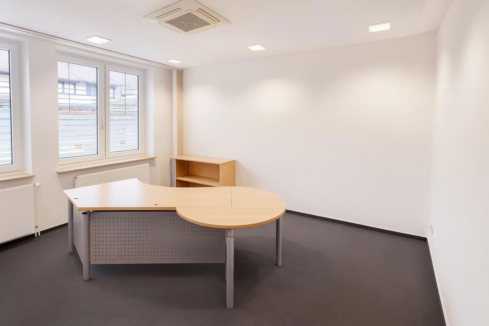 Prenájom kancelárie 236 m², Bremer Str. 12, Oldenburg, Dolné Sasko Prenájom kancelárie 236 m², Bremer Str. 12, Oldenburg, Dolné Sasko