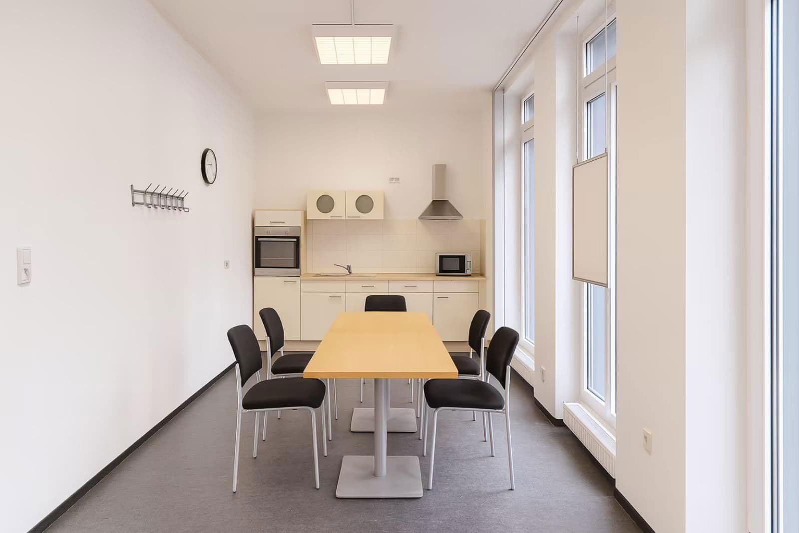 Prenájom kancelárie 236 m², Bremer Str. 12, Oldenburg, Dolné Sasko Prenájom kancelárie 236 m², Bremer Str. 12, Oldenburg, Dolné Sasko