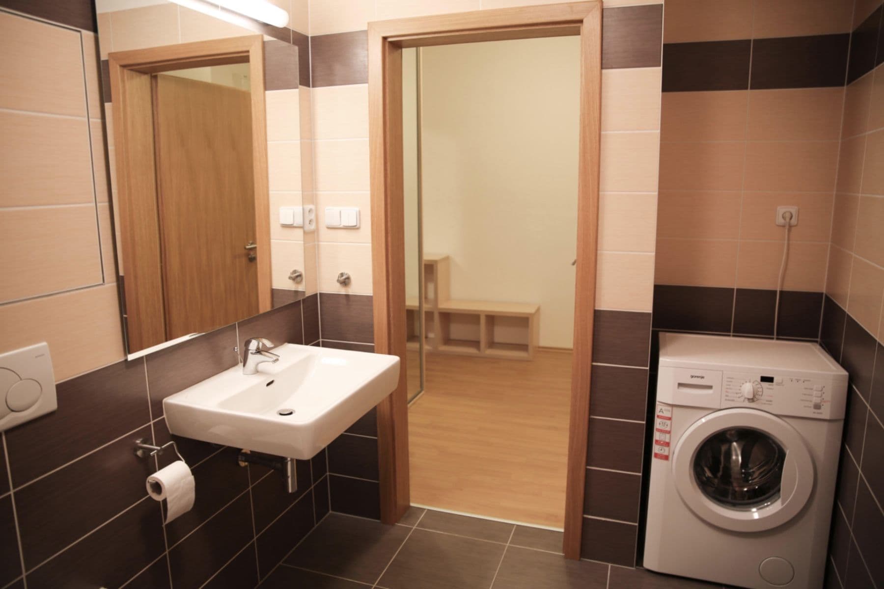 Prenájom bytu 1-izbový 45 m², Rostislavovo náměstí, Brno, Jihomoravský kraj Prenájom bytu 1-izbový 45 m², Rostislavovo náměstí, Brno, Jihomoravský kraj