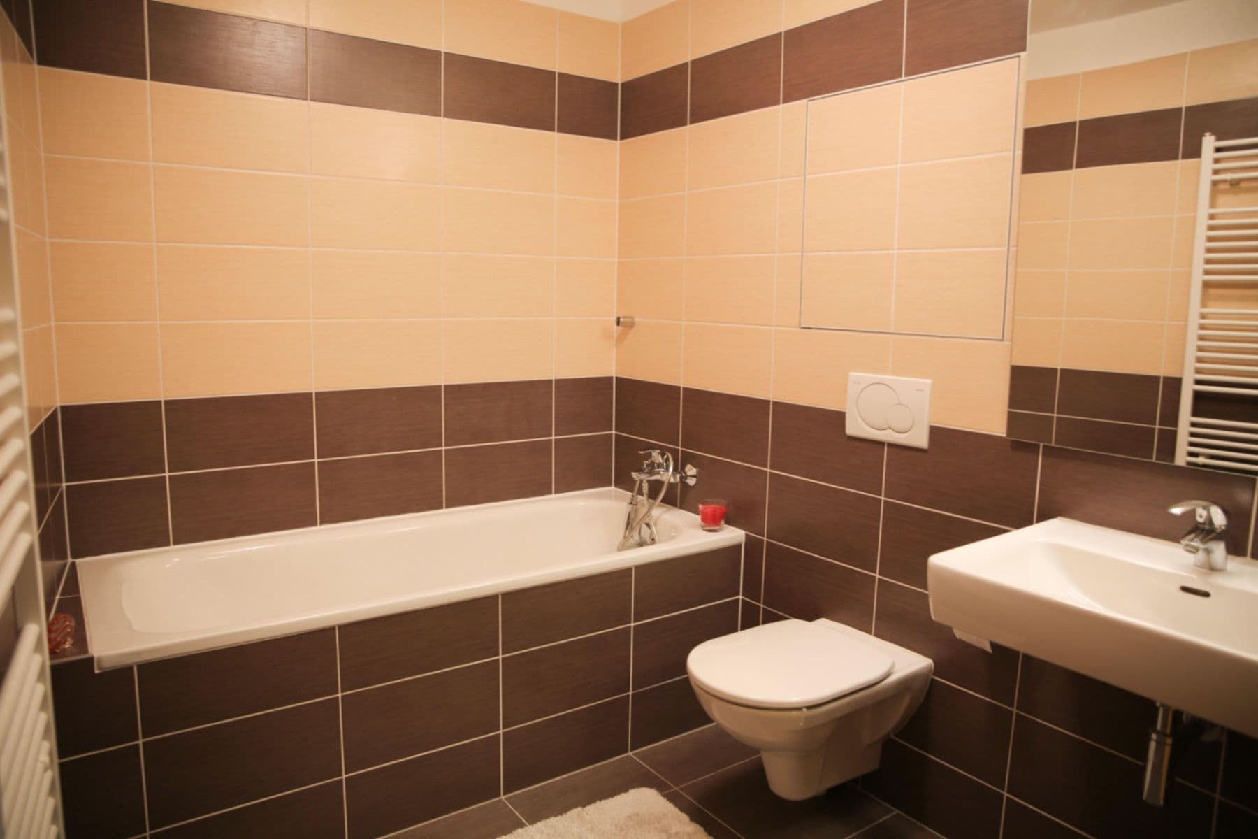 Prenájom bytu 1-izbový 45 m², Rostislavovo náměstí, Brno, Jihomoravský kraj Prenájom bytu 1-izbový 45 m², Rostislavovo náměstí, Brno, Jihomoravský kraj