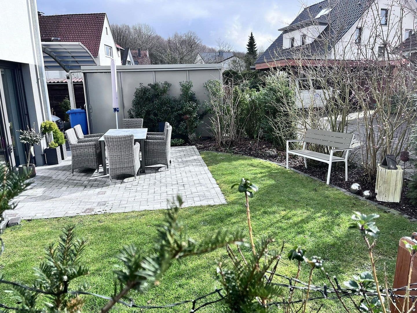 Prenájom domu 128 m², pozemek 295 m², Detmold, Severné Porýnie - Westfálsko Prenájom domu 128 m², pozemek 295 m², Detmold, Severné Porýnie - Westfálsko