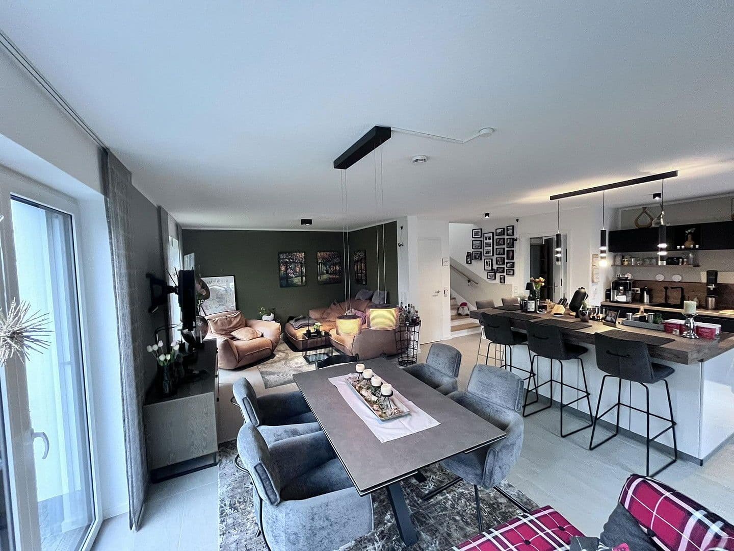 Prenájom domu 128 m², pozemek 295 m², Detmold, Severné Porýnie - Westfálsko Prenájom domu 128 m², pozemek 295 m², Detmold, Severné Porýnie - Westfálsko