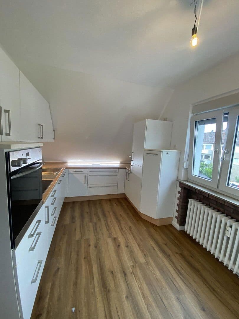 Prenájom bytu 3-izbový 50 m², Friedrich Schultz Straße 62, Bielefeld, Severné Porýnie - Westfálsko Prenájom bytu 3-izbový 50 m², Friedrich Schultz Straße 62, Bielefeld, Severné Porýnie - Westfálsko