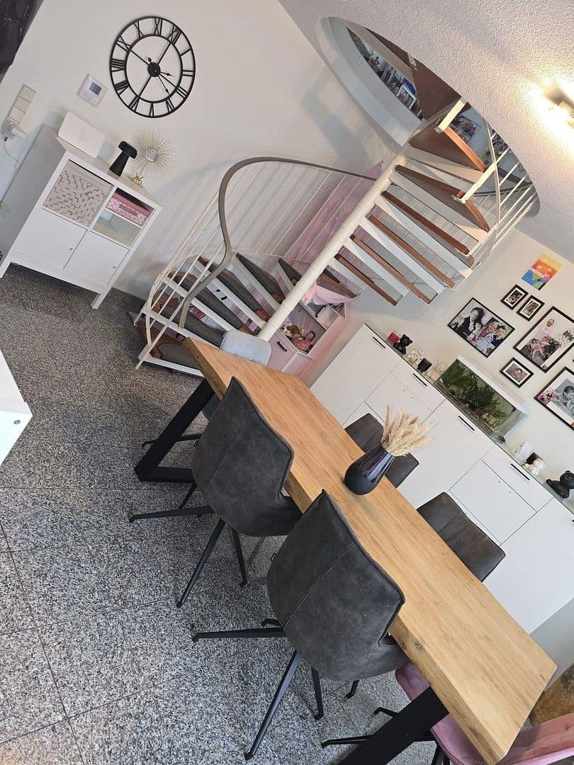 Predaj bytu 4-izbový 101 m², Schönaich, Bádensko-Wurttembersko Predaj bytu 4-izbový 101 m², Schönaich, Bádensko-Wurttembersko