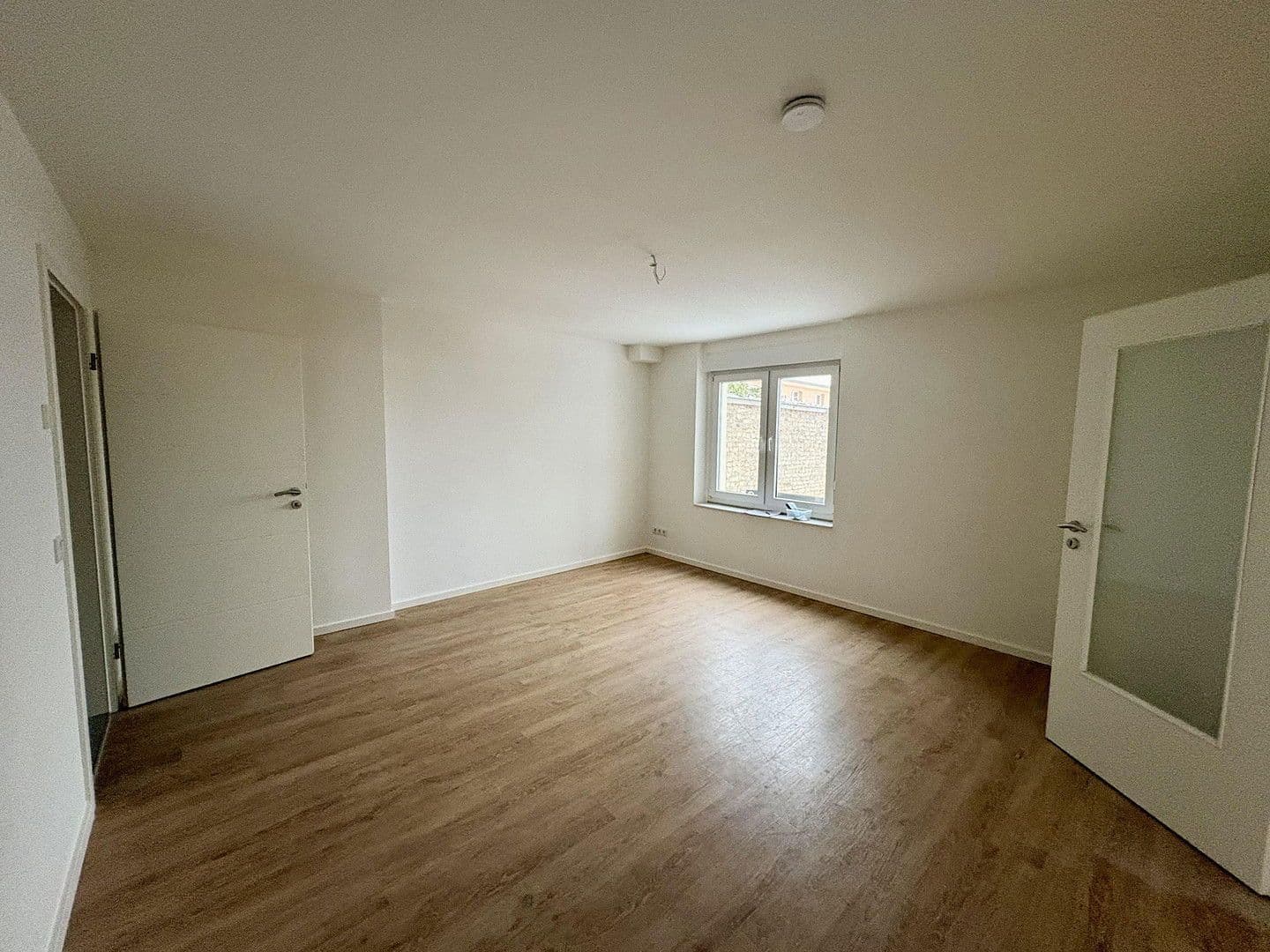 Prenájom bytu 1-izbový 44 m², Karl-Marx-Straße 16, Grünheide (Mark), Brandenbursko Prenájom bytu 1-izbový 44 m², Karl-Marx-Straße 16, Grünheide (Mark), Brandenbursko