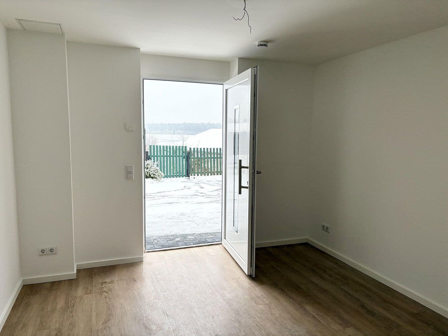 Prenájom bytu 1-izbový 44 m², Karl-Marx-Straße 16, Grünheide (Mark), Brandenbursko Prenájom bytu 1-izbový 44 m², Karl-Marx-Straße 16, Grünheide (Mark), Brandenbursko