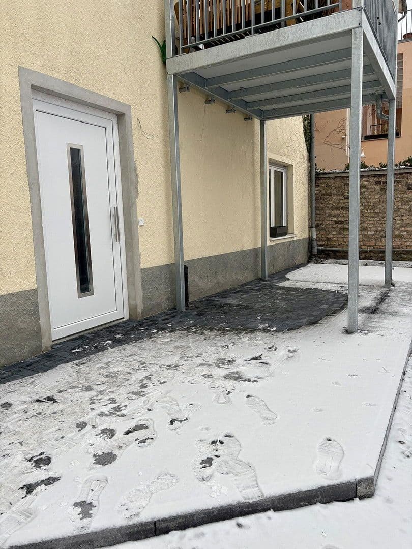 Prenájom bytu 1-izbový 44 m², Karl-Marx-Straße 16, Grünheide (Mark), Brandenbursko Prenájom bytu 1-izbový 44 m², Karl-Marx-Straße 16, Grünheide (Mark), Brandenbursko