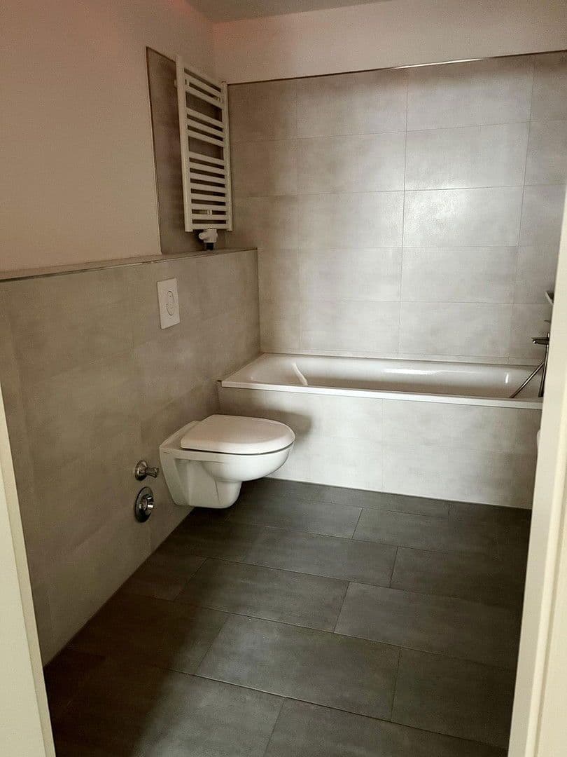 Prenájom bytu 1-izbový 44 m², Karl-Marx-Straße 16, Grünheide (Mark), Brandenbursko Prenájom bytu 1-izbový 44 m², Karl-Marx-Straße 16, Grünheide (Mark), Brandenbursko