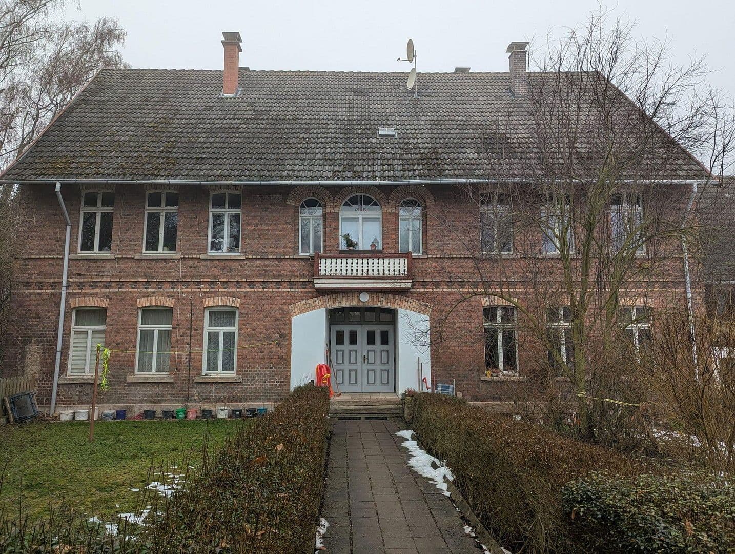 Predaj domu 350 m², pozemek 10.300 m², Lindenplatz 5, Sondershausen, Durínsko Predaj domu 350 m², pozemek 10.300 m², Lindenplatz 5, Sondershausen, Durínsko
