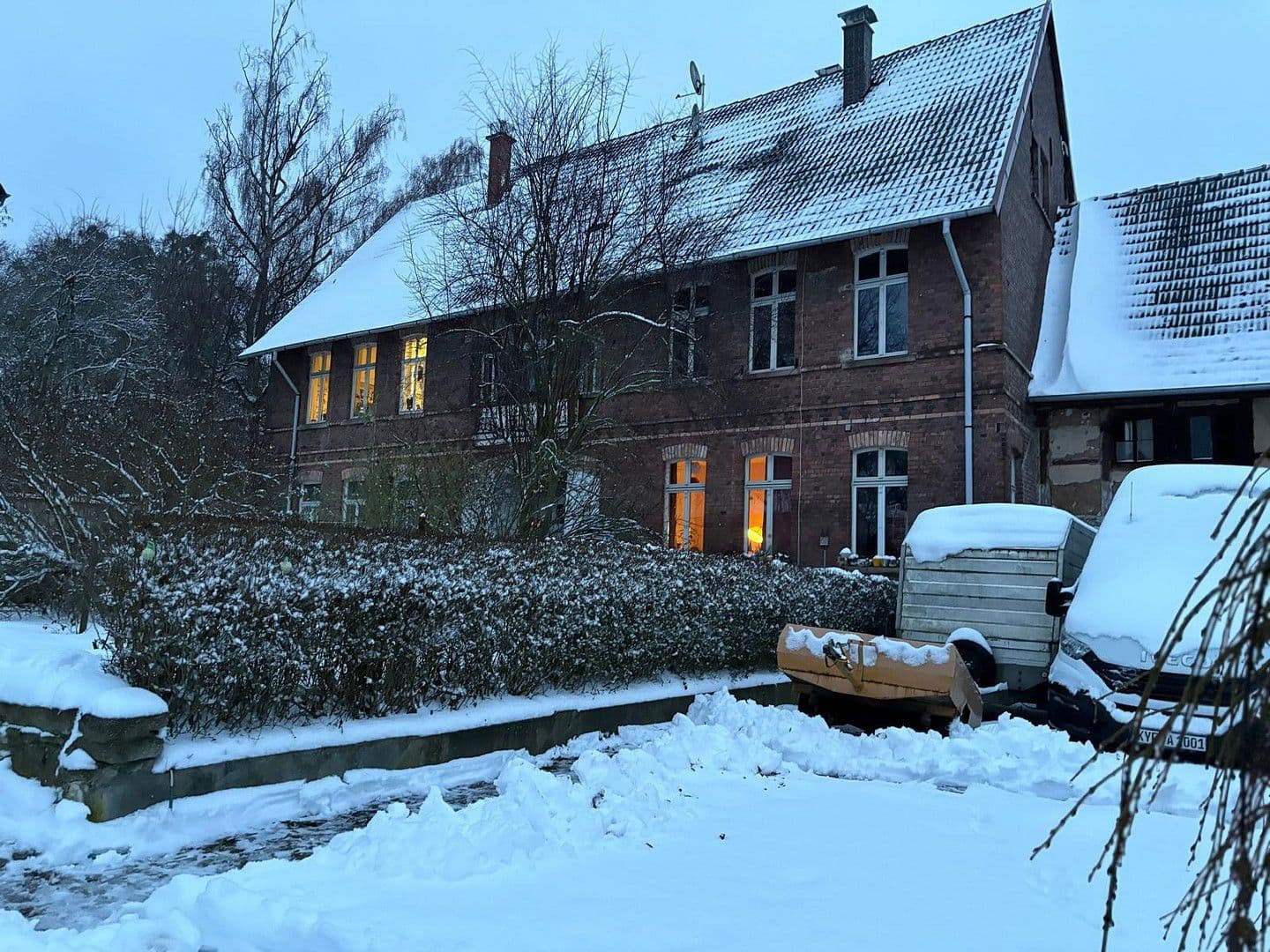 Predaj domu 350 m², pozemek 10.300 m², Lindenplatz 5, Sondershausen, Durínsko Predaj domu 350 m², pozemek 10.300 m², Lindenplatz 5, Sondershausen, Durínsko