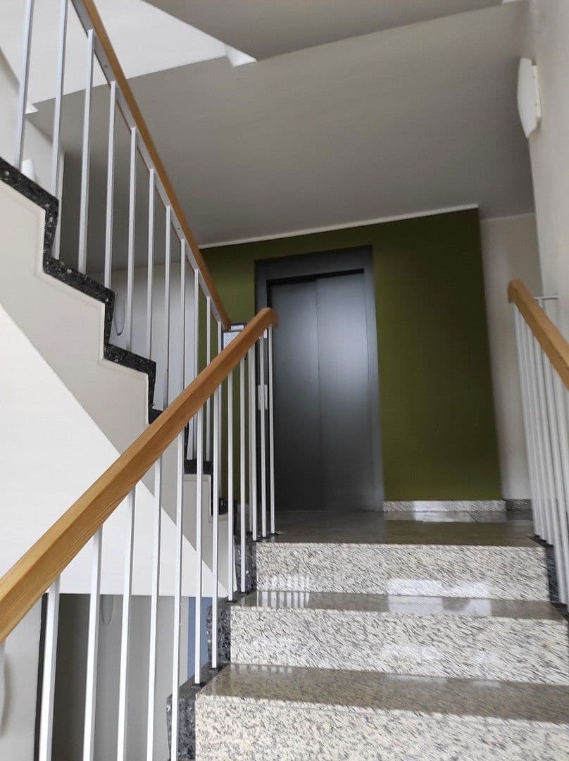 Prenájom bytu 2-izbový 54 m², Hannover, Dolné Sasko Prenájom bytu 2-izbový 54 m², Hannover, Dolné Sasko