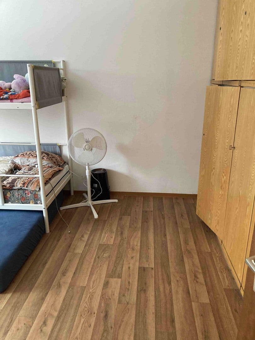 Prenájom bytu 3-izbový 80 m², Nürnberg, Bavorsko Prenájom bytu 3-izbový 80 m², Nürnberg, Bavorsko