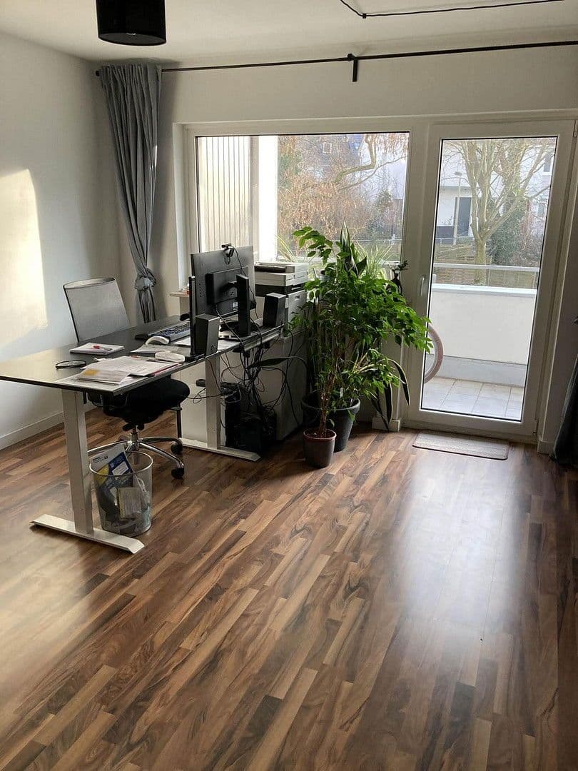 Prenájom bytu 3-izbový 80 m², Nürnberg, Bavorsko Prenájom bytu 3-izbový 80 m², Nürnberg, Bavorsko