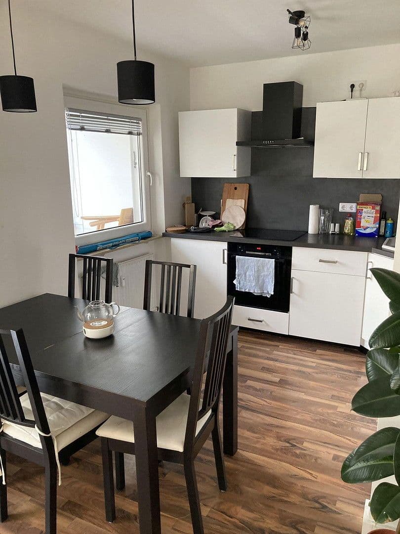 Prenájom bytu 3-izbový 80 m², Nürnberg, Bavorsko Prenájom bytu 3-izbový 80 m², Nürnberg, Bavorsko