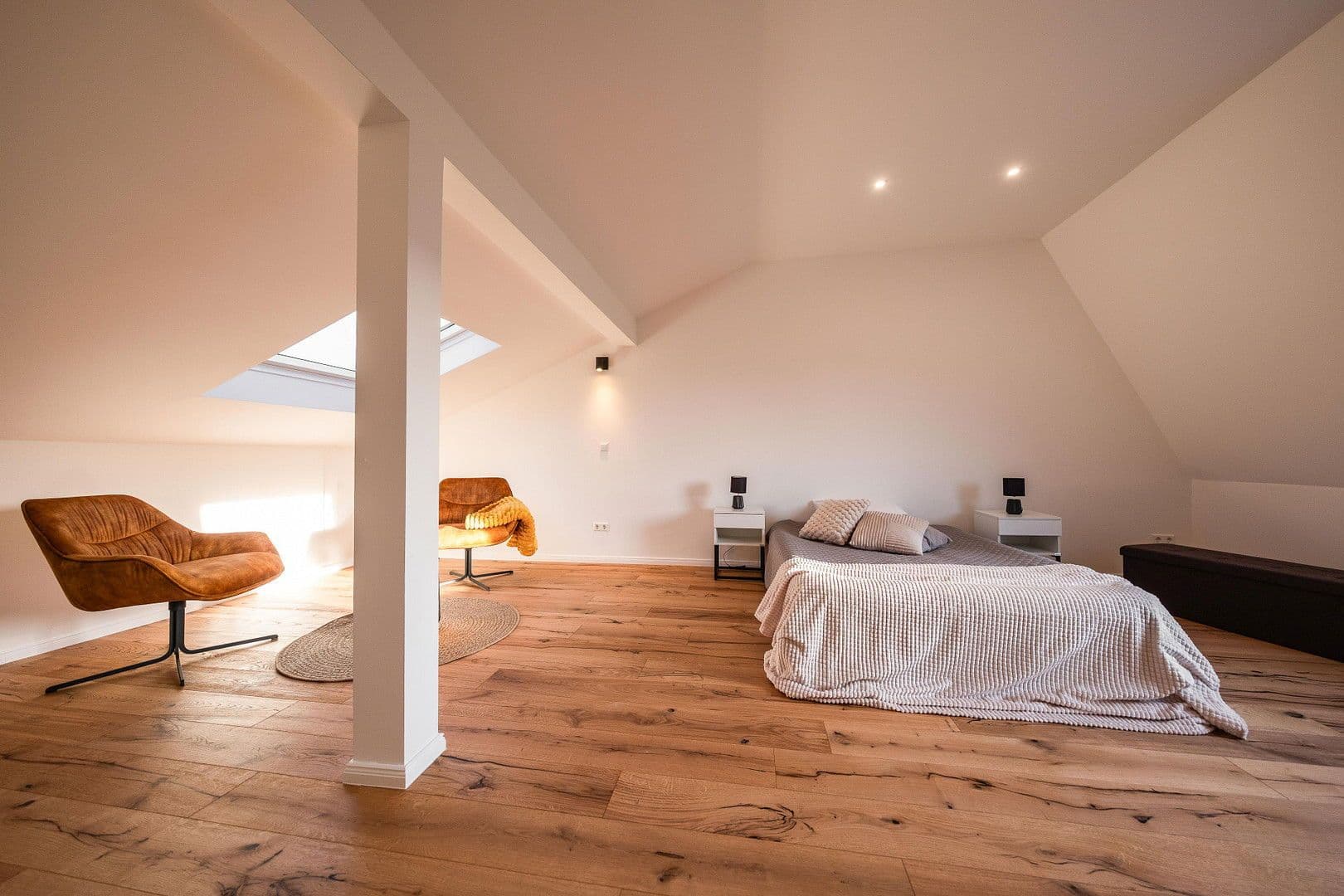 Predaj domu 137 m², pozemek 190 m², Germering, Bavorsko Predaj domu 137 m², pozemek 190 m², Germering, Bavorsko