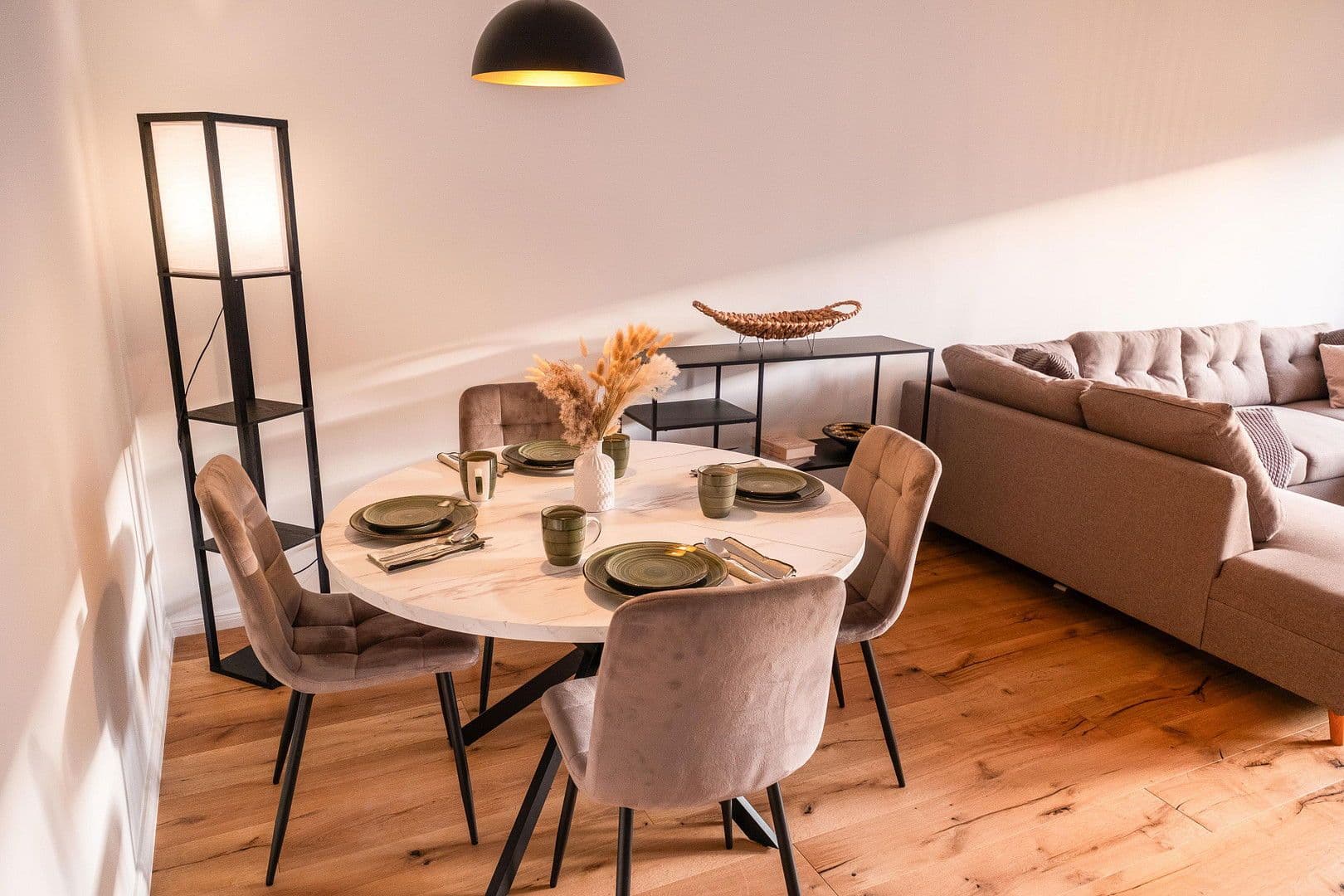 Predaj domu 137 m², pozemek 190 m², Germering, Bavorsko Predaj domu 137 m², pozemek 190 m², Germering, Bavorsko