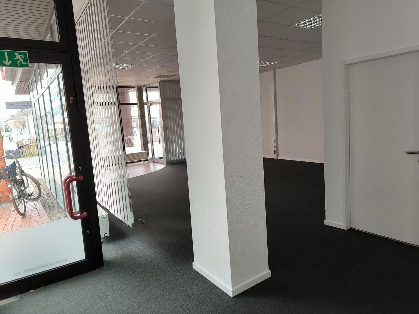 Prenájom kancelárie 101 m², Kölner Platz - Ecke Klevstr., Troisdorf, Severné Porýnie - Westfálsko Prenájom kancelárie 101 m², Kölner Platz - Ecke Klevstr., Troisdorf, Severné Porýnie - Westfálsko