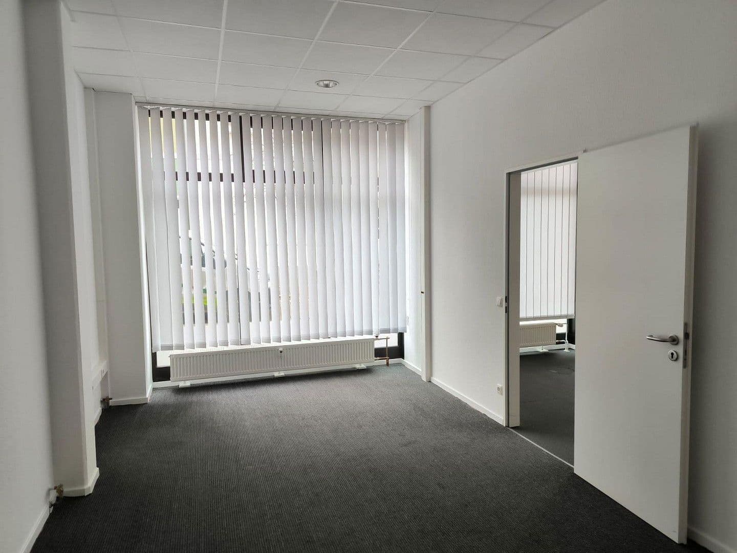 Prenájom kancelárie 101 m², Kölner Platz - Ecke Klevstr., Troisdorf, Severné Porýnie - Westfálsko Prenájom kancelárie 101 m², Kölner Platz - Ecke Klevstr., Troisdorf, Severné Porýnie - Westfálsko