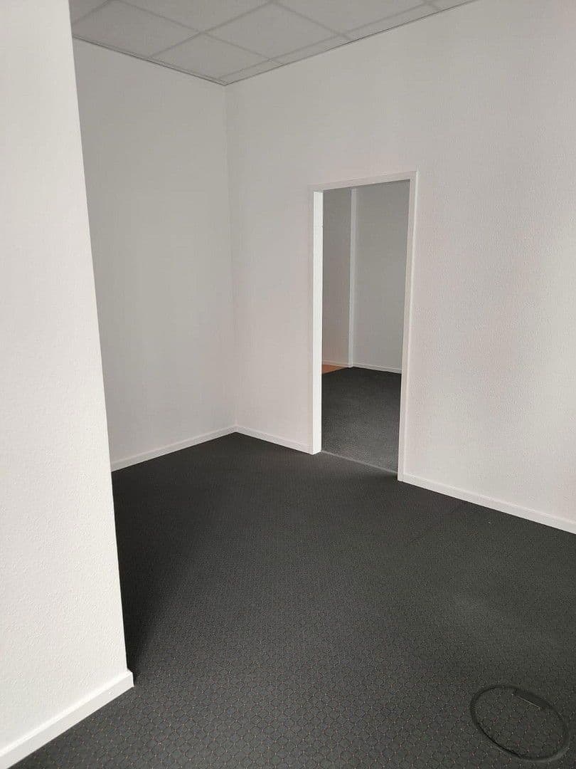 Prenájom kancelárie 101 m², Kölner Platz - Ecke Klevstr., Troisdorf, Severné Porýnie - Westfálsko Prenájom kancelárie 101 m², Kölner Platz - Ecke Klevstr., Troisdorf, Severné Porýnie - Westfálsko