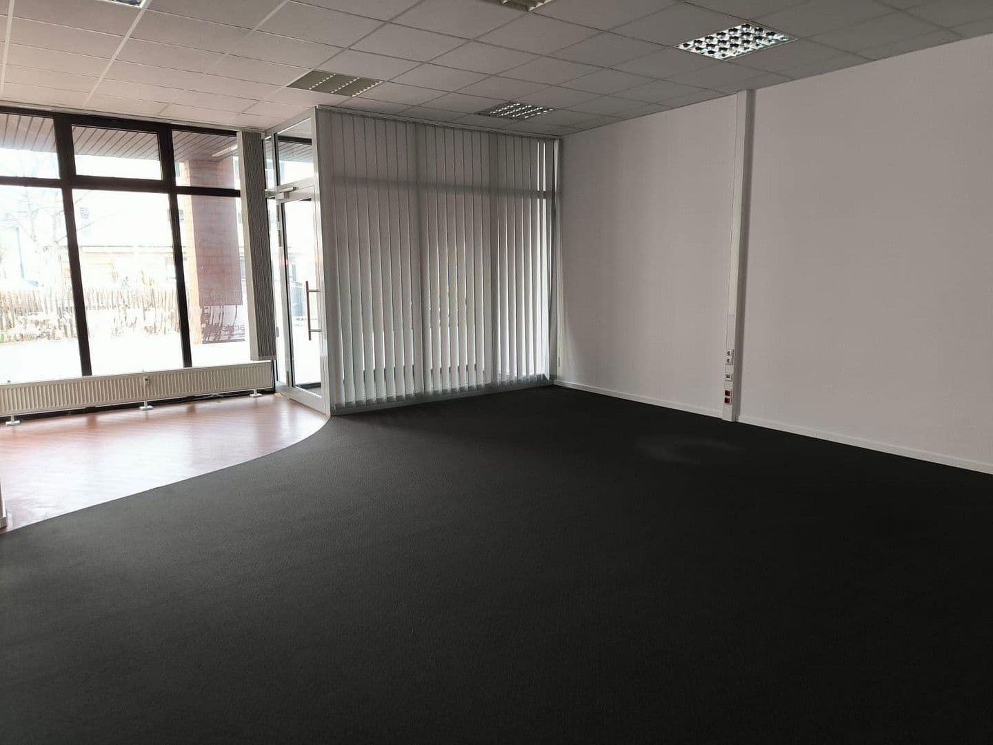 Prenájom kancelárie 101 m², Kölner Platz - Ecke Klevstr., Troisdorf, Severné Porýnie - Westfálsko Prenájom kancelárie 101 m², Kölner Platz - Ecke Klevstr., Troisdorf, Severné Porýnie - Westfálsko