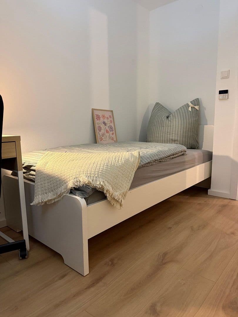 Prenájom bytu 4-izbový 15 m², Erlangen, Bavorsko Prenájom bytu 4-izbový 15 m², Erlangen, Bavorsko