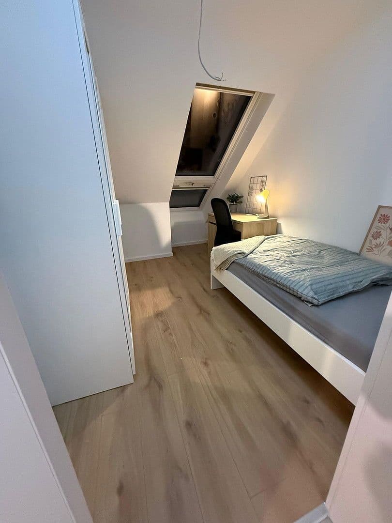 Prenájom bytu 4-izbový 15 m², Erlangen, Bavorsko Prenájom bytu 4-izbový 15 m², Erlangen, Bavorsko