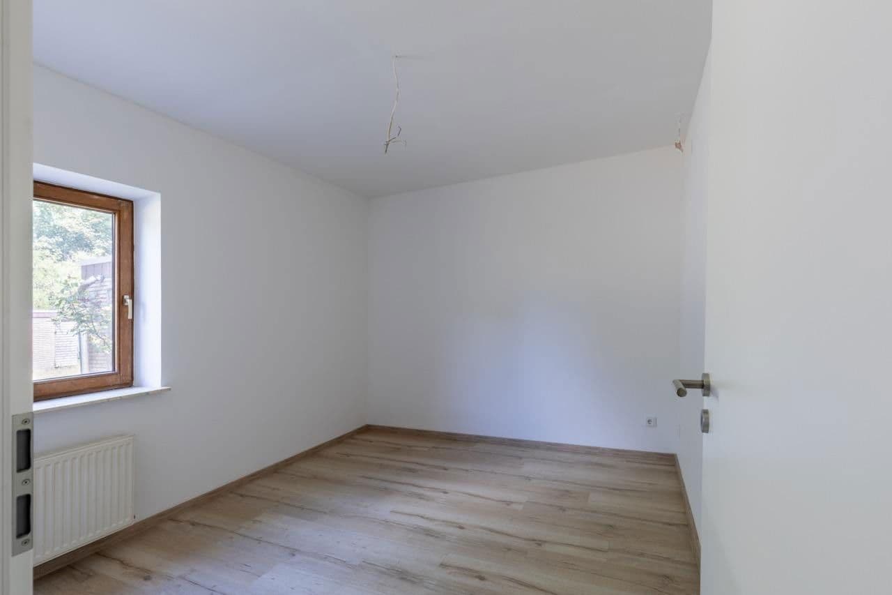Predaj domu 155 m², pozemek 830 m², Emtinghausen, Dolné Sasko Predaj domu 155 m², pozemek 830 m², Emtinghausen, Dolné Sasko