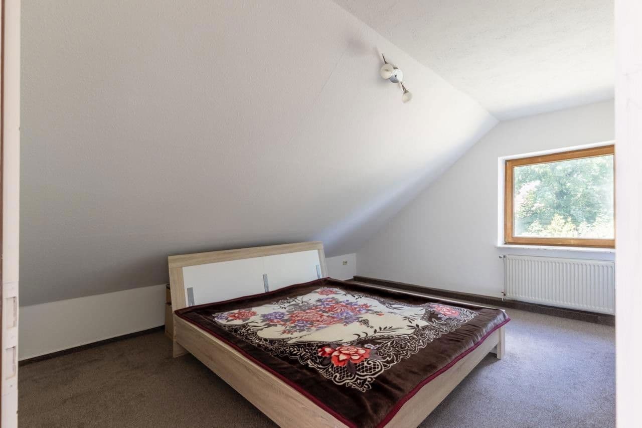 Predaj domu 155 m², pozemek 830 m², Emtinghausen, Dolné Sasko Predaj domu 155 m², pozemek 830 m², Emtinghausen, Dolné Sasko