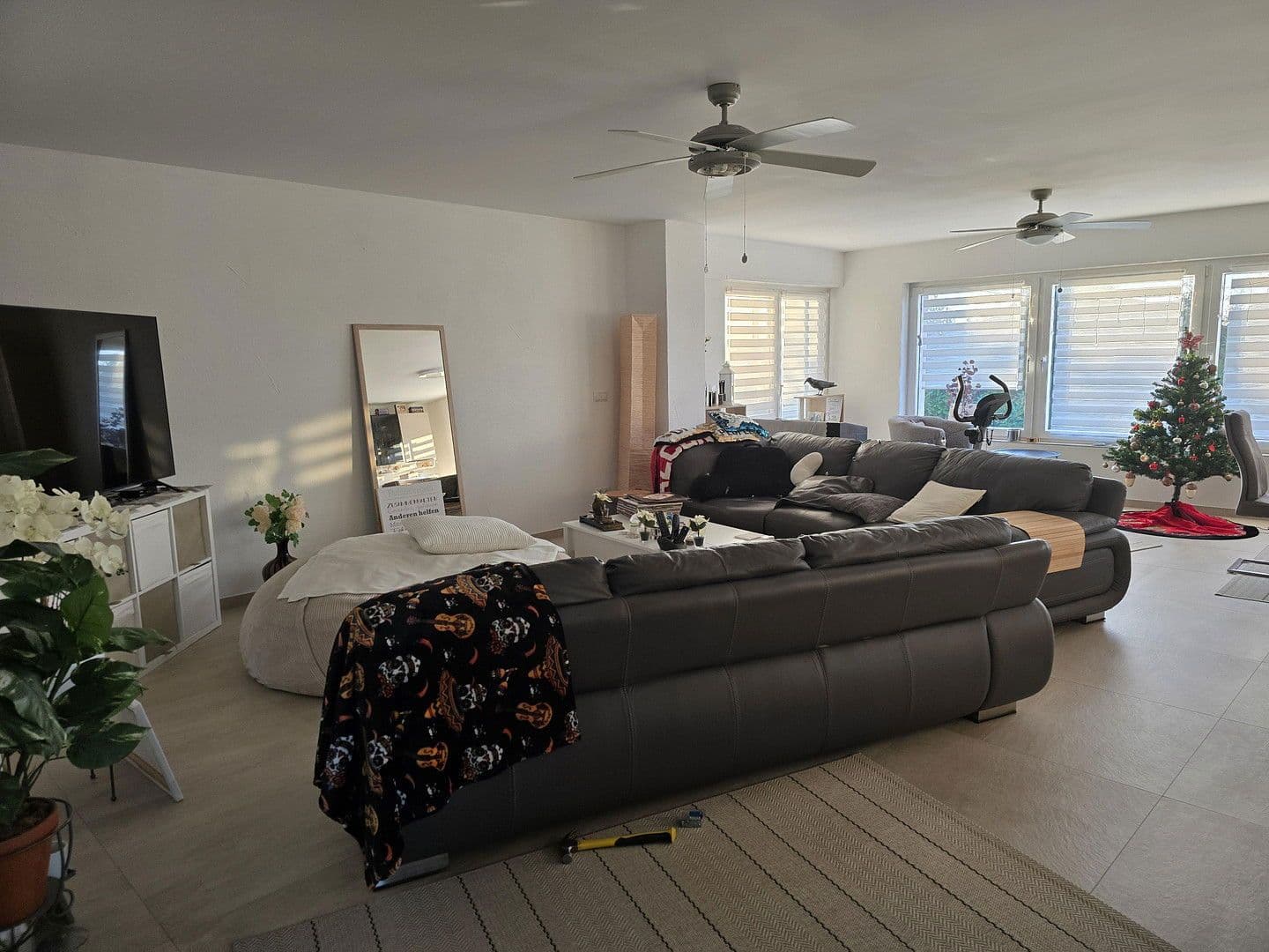 Predaj domu 300 m², pozemek 1.770 m², Pirmasens, Porýnie-Falcko Predaj domu 300 m², pozemek 1.770 m², Pirmasens, Porýnie-Falcko