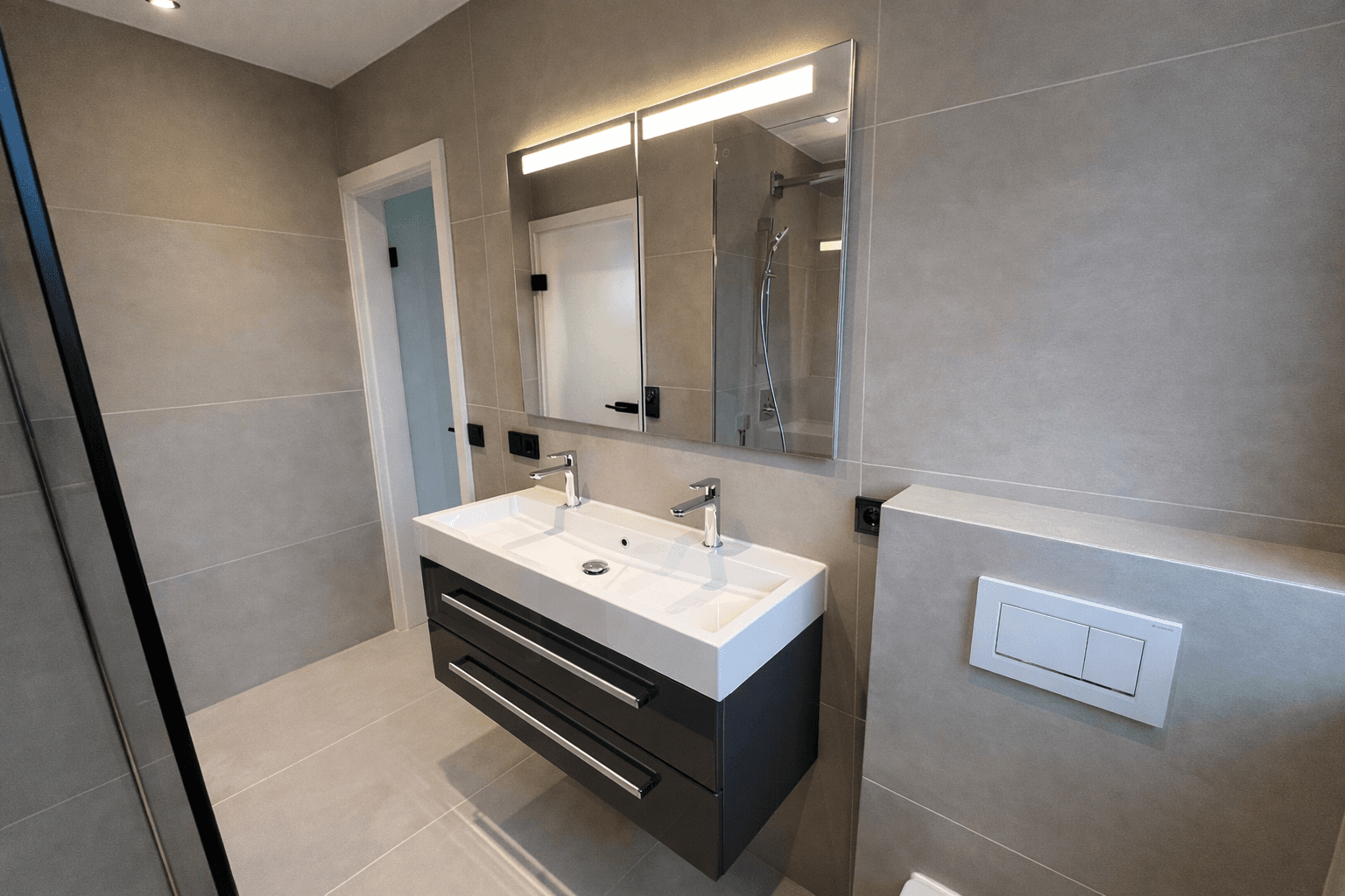 Prenájom domu 132 m², pozemek 219 m², Neu-Ulm, Bavorsko Prenájom domu 132 m², pozemek 219 m², Neu-Ulm, Bavorsko