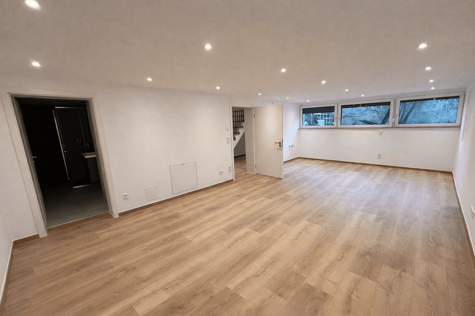 Prenájom domu 132 m², pozemek 219 m², Neu-Ulm, Bavorsko Prenájom domu 132 m², pozemek 219 m², Neu-Ulm, Bavorsko