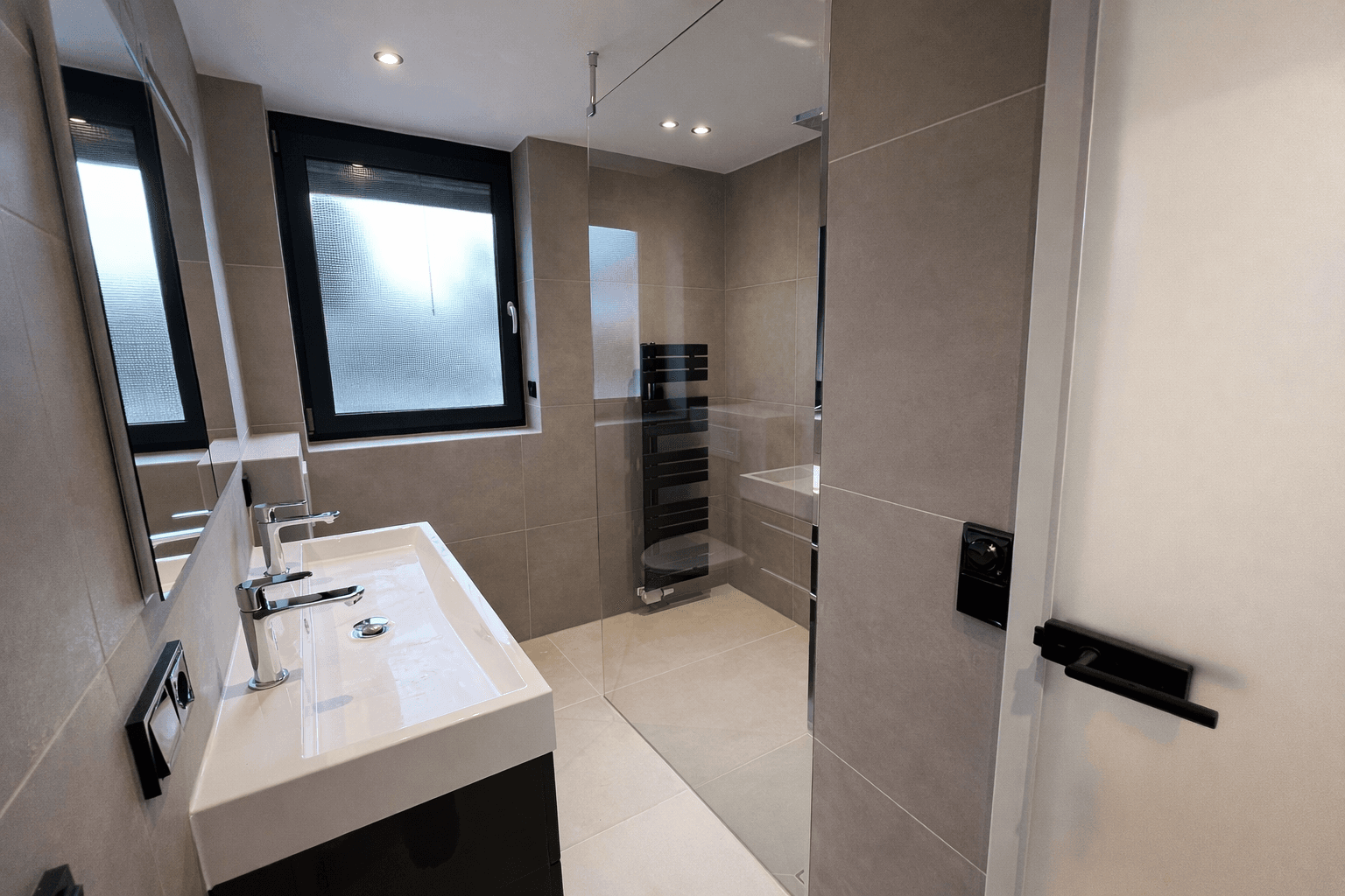 Prenájom domu 132 m², pozemek 219 m², Neu-Ulm, Bavorsko Prenájom domu 132 m², pozemek 219 m², Neu-Ulm, Bavorsko