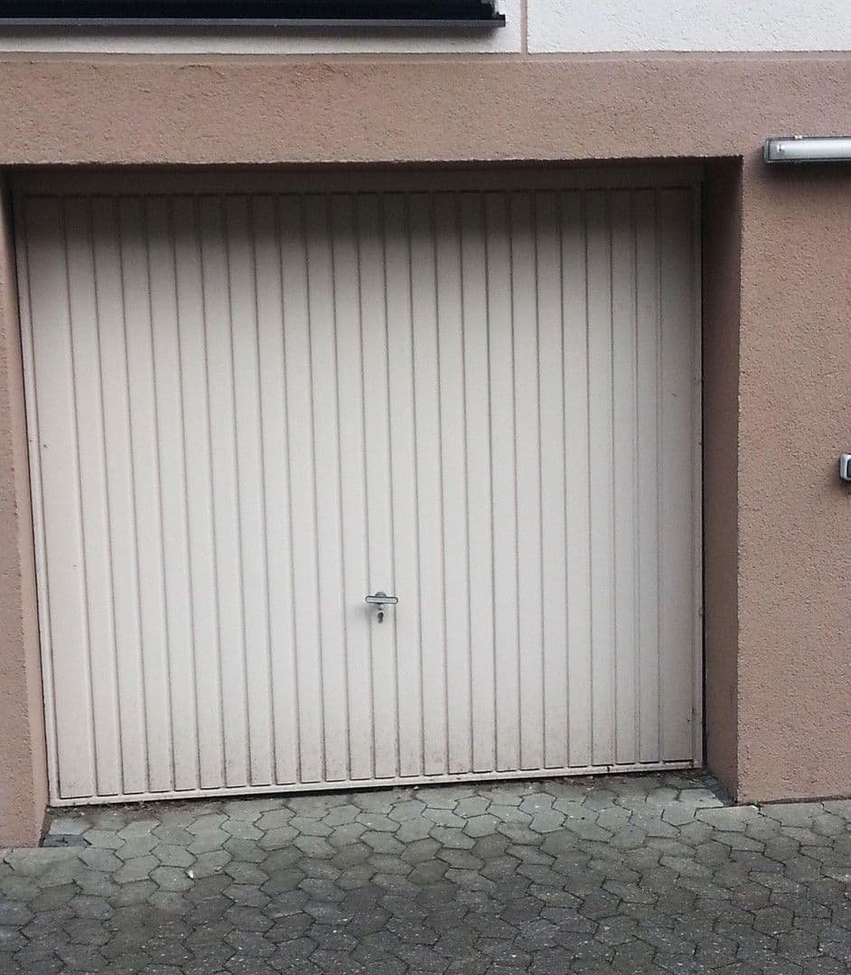 Prenájom bytu 3-izbový 92 m², Nürnberg, Bavorsko Prenájom bytu 3-izbový 92 m², Nürnberg, Bavorsko