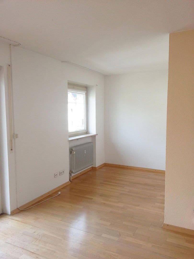 Prenájom bytu 3-izbový 92 m², Nürnberg, Bavorsko Prenájom bytu 3-izbový 92 m², Nürnberg, Bavorsko