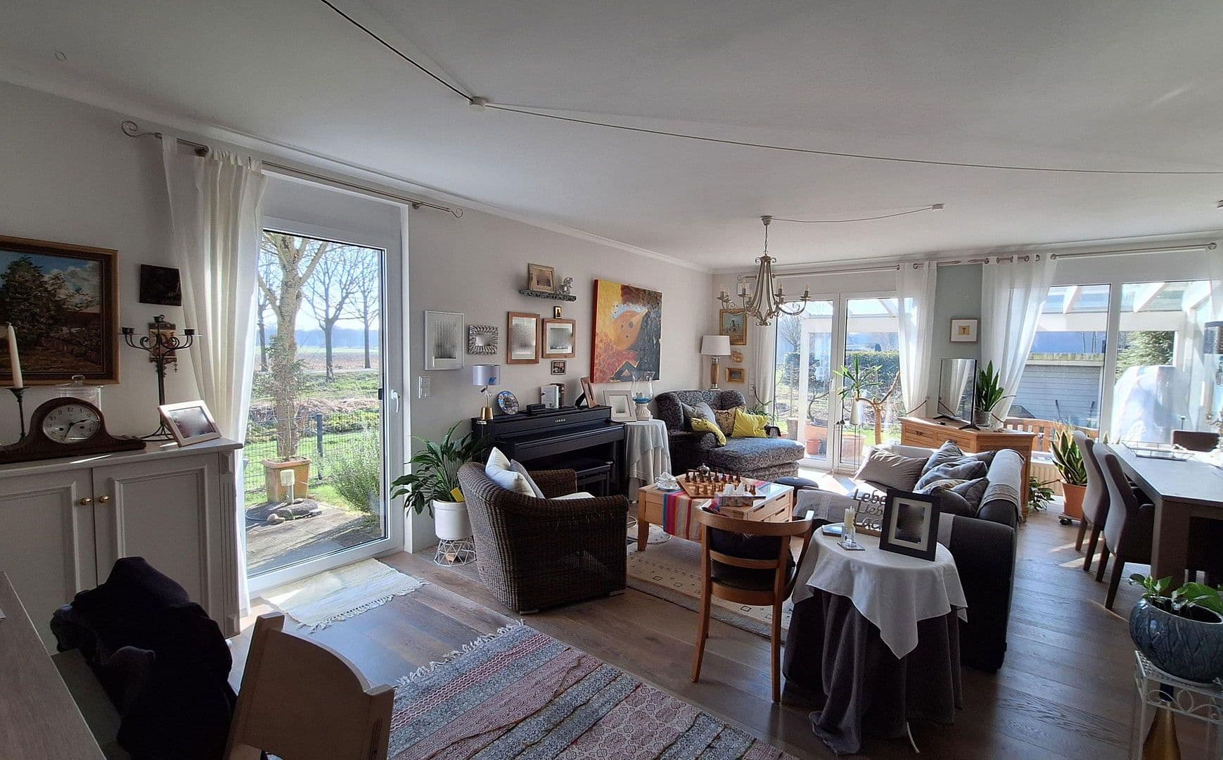 Predaj domu 181 m², pozemek 300 m², Bremen, Brémy Predaj domu 181 m², pozemek 300 m², Bremen, Brémy