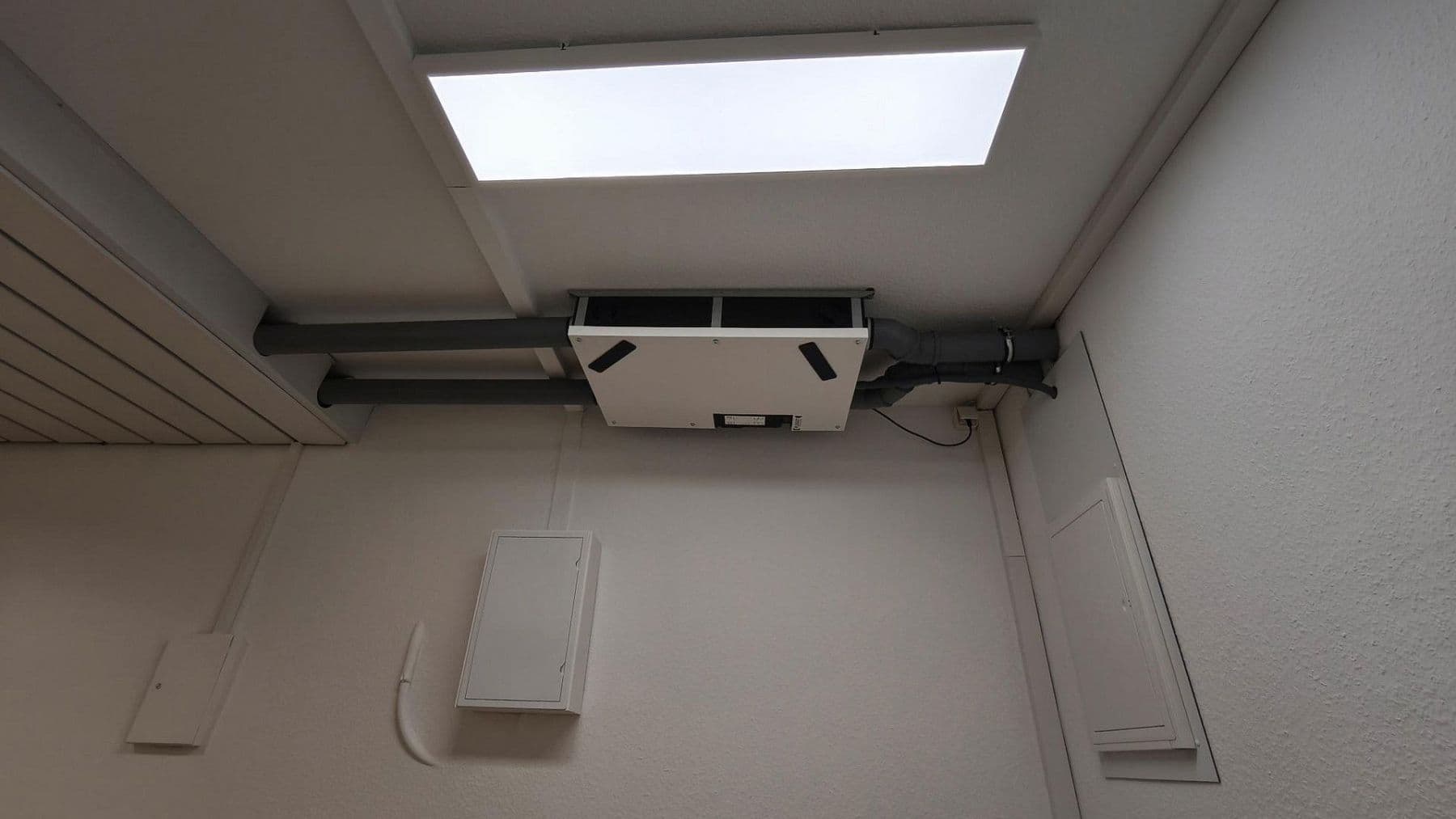 Prenájom kancelárie 130 m², Pfingstbrunnenstraße 1b, Schwalbach am Taunus, Hesensko Prenájom kancelárie 130 m², Pfingstbrunnenstraße 1b, Schwalbach am Taunus, Hesensko