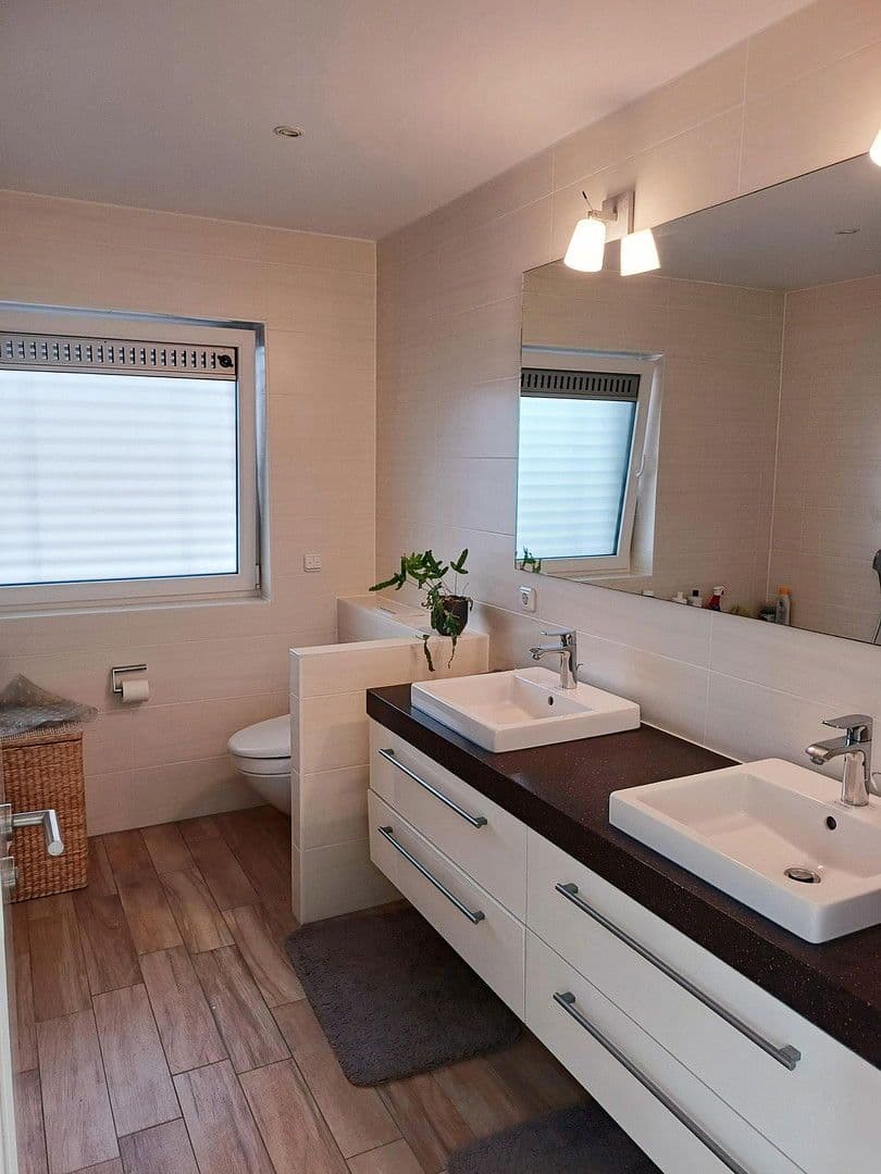 Predaj bytu 5-izbový 168 m², Frankfurt am Main, Hesensko Predaj bytu 5-izbový 168 m², Frankfurt am Main, Hesensko