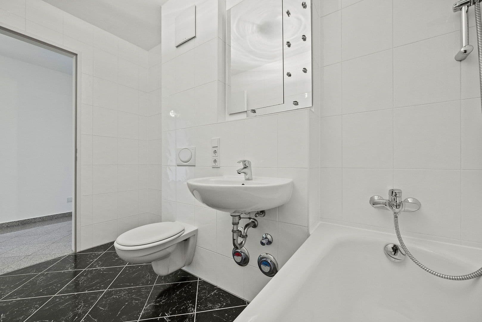 Predaj bytu 2-izbový 54 m², München, Bavorsko Predaj bytu 2-izbový 54 m², München, Bavorsko