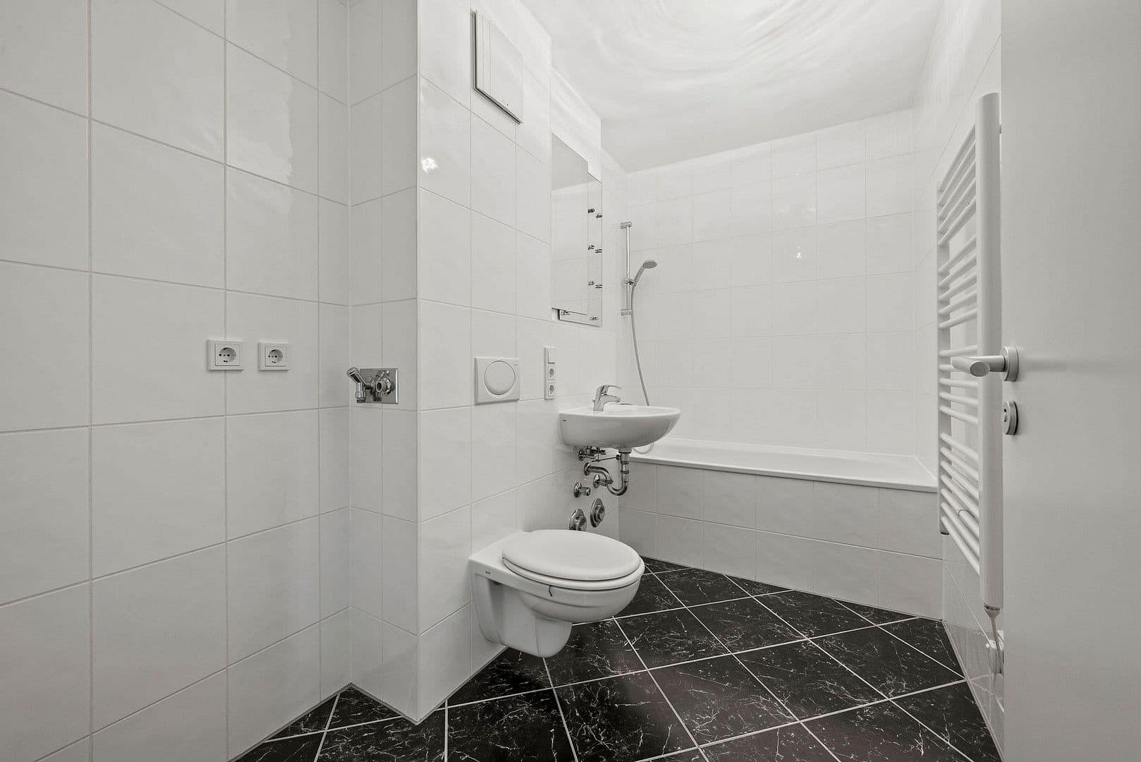 Predaj bytu 2-izbový 54 m², München, Bavorsko Predaj bytu 2-izbový 54 m², München, Bavorsko