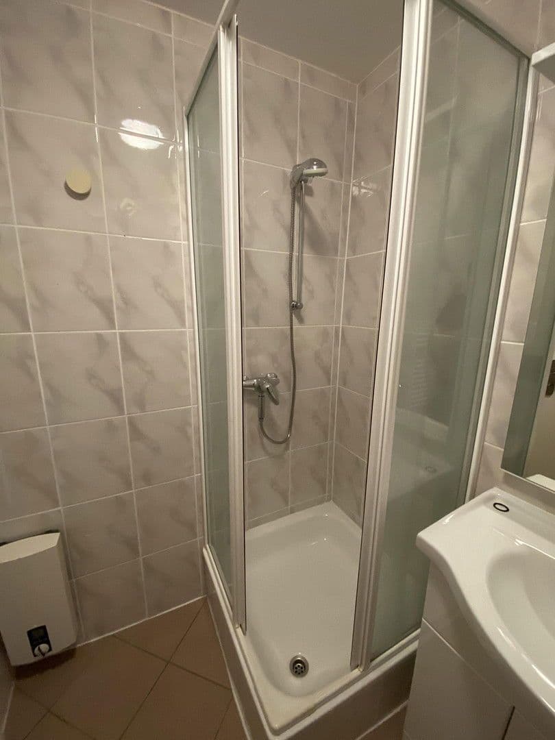 Prenájom bytu 1-izbový 28 m², Seilerstraße 12, Frankfurt am Main, Hesensko Prenájom bytu 1-izbový 28 m², Seilerstraße 12, Frankfurt am Main, Hesensko