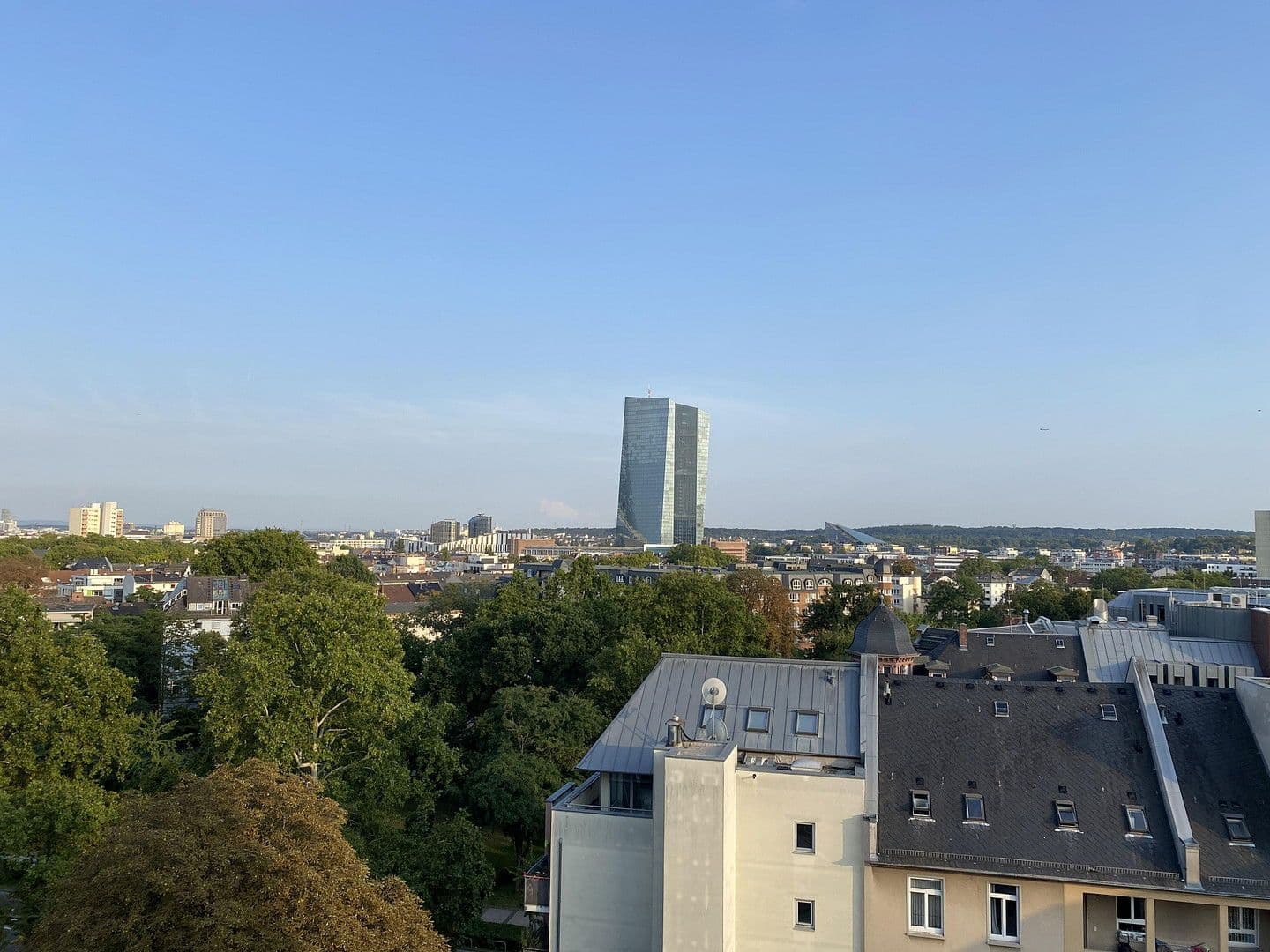 Prenájom bytu 1-izbový 28 m², Seilerstraße 12, Frankfurt am Main, Hesensko Prenájom bytu 1-izbový 28 m², Seilerstraße 12, Frankfurt am Main, Hesensko