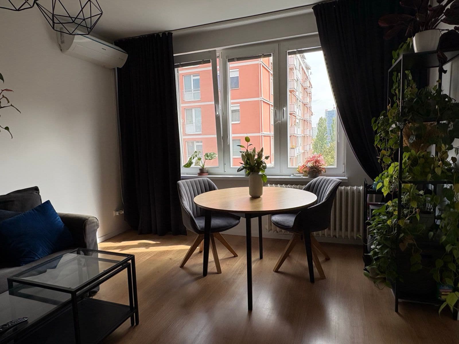 Predaj bytu 3-izbový 61 m², Jozefa Cígera Hronského, Nové Mesto, Bratislavský kraj Predaj bytu 3-izbový 61 m², Jozefa Cígera Hronského, Nové Mesto, Bratislavský kraj