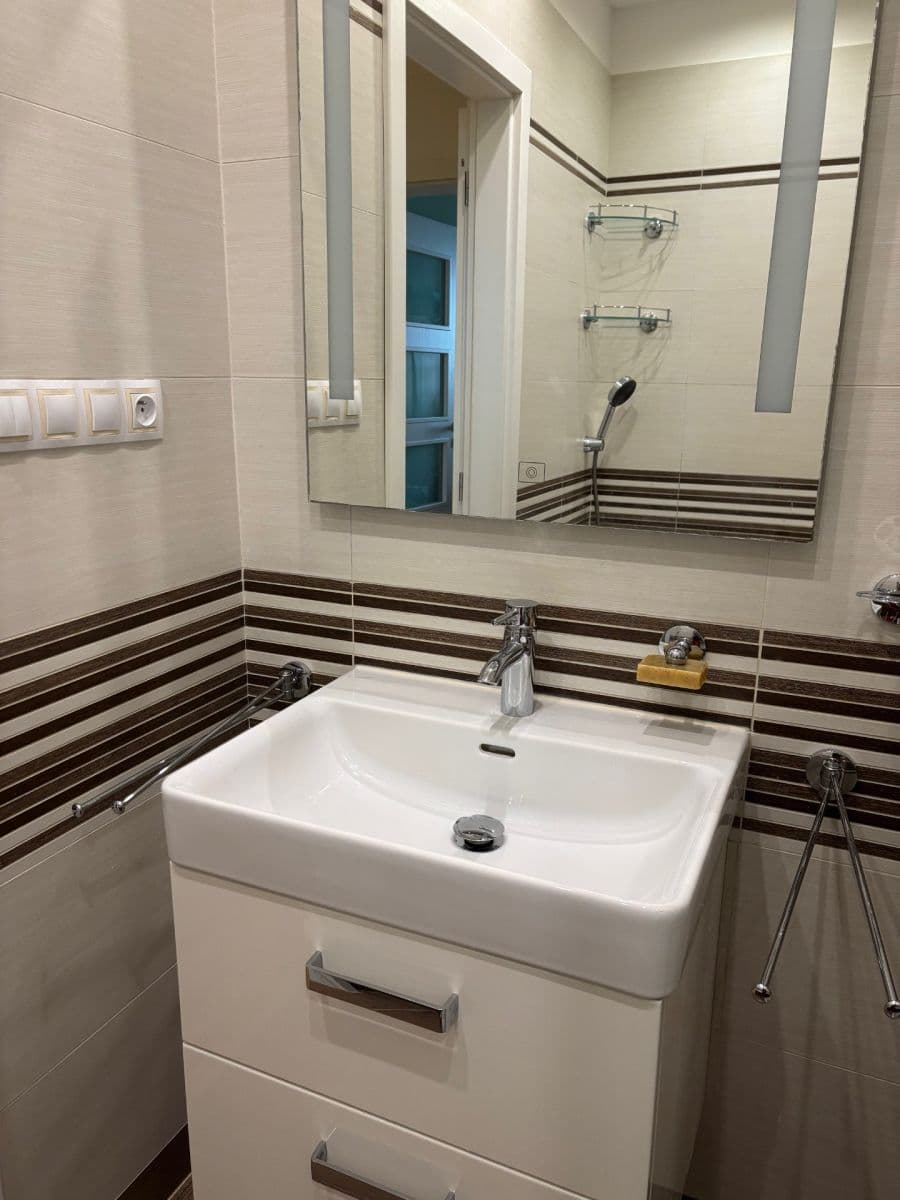 Predaj bytu 3-izbový 78 m², Galandova, Praha, Praha Predaj bytu 3-izbový 78 m², Galandova, Praha, Praha