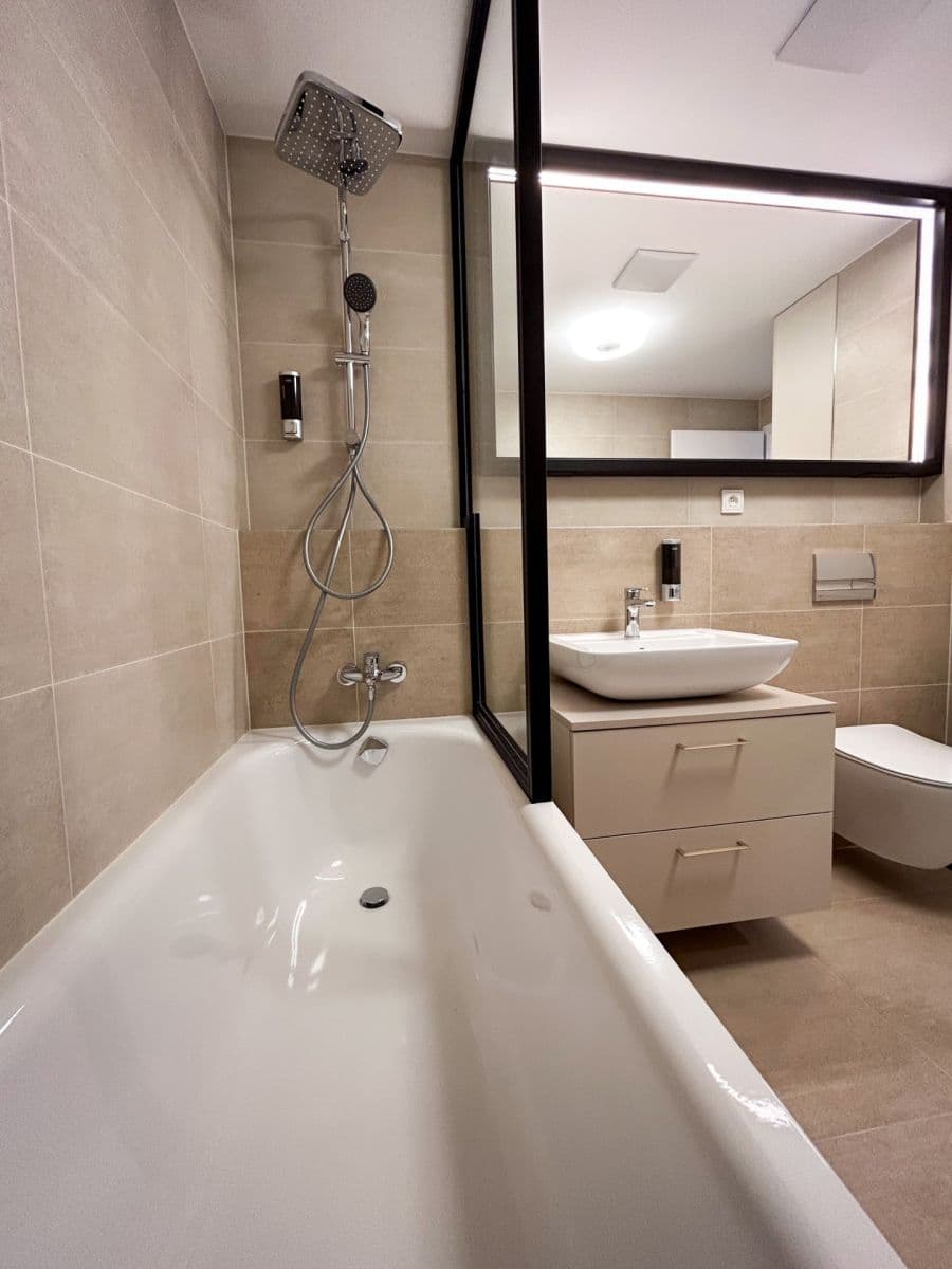 Prenájom bytu 1-izbový 32 m², Olgy Havlové, Praha, Praha Prenájom bytu 1-izbový 32 m², Olgy Havlové, Praha, Praha