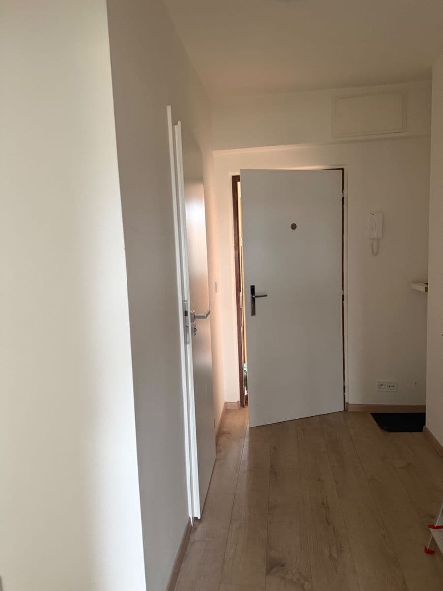 Prenájom bytu 2-izbový 36 m², Litvínovská, Praha, Praha Prenájom bytu 2-izbový 36 m², Litvínovská, Praha, Praha