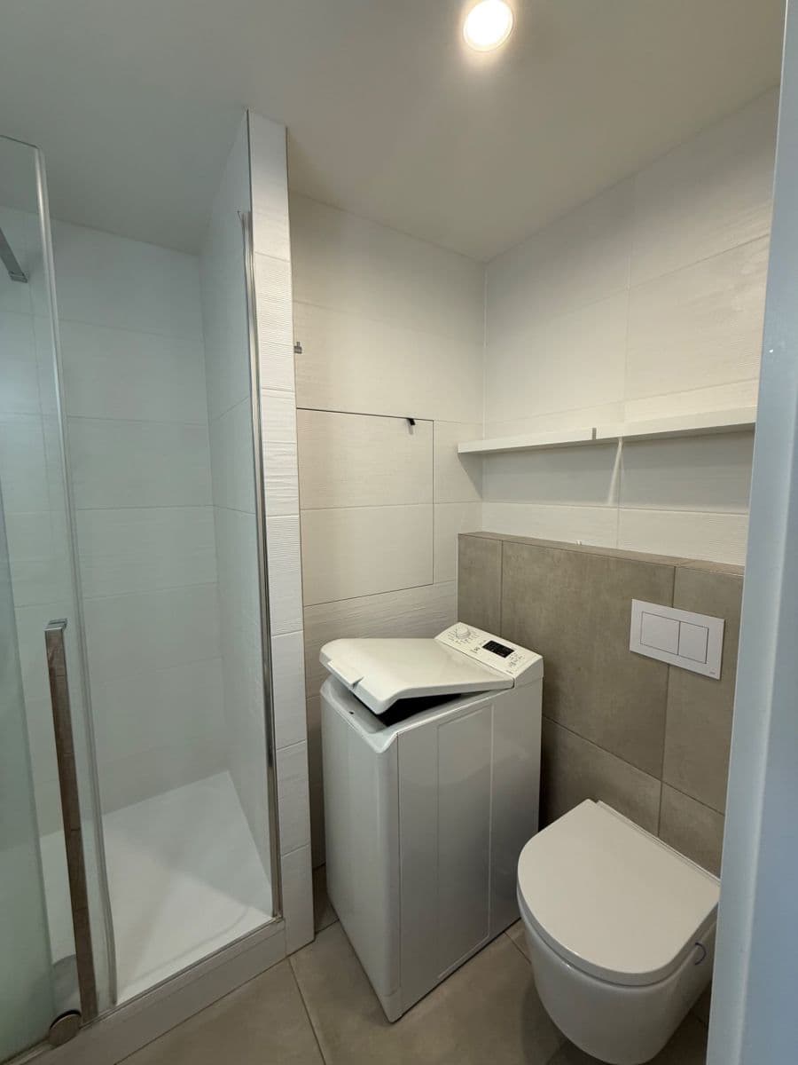 Prenájom bytu 2-izbový 36 m², Litvínovská, Praha, Praha Prenájom bytu 2-izbový 36 m², Litvínovská, Praha, Praha