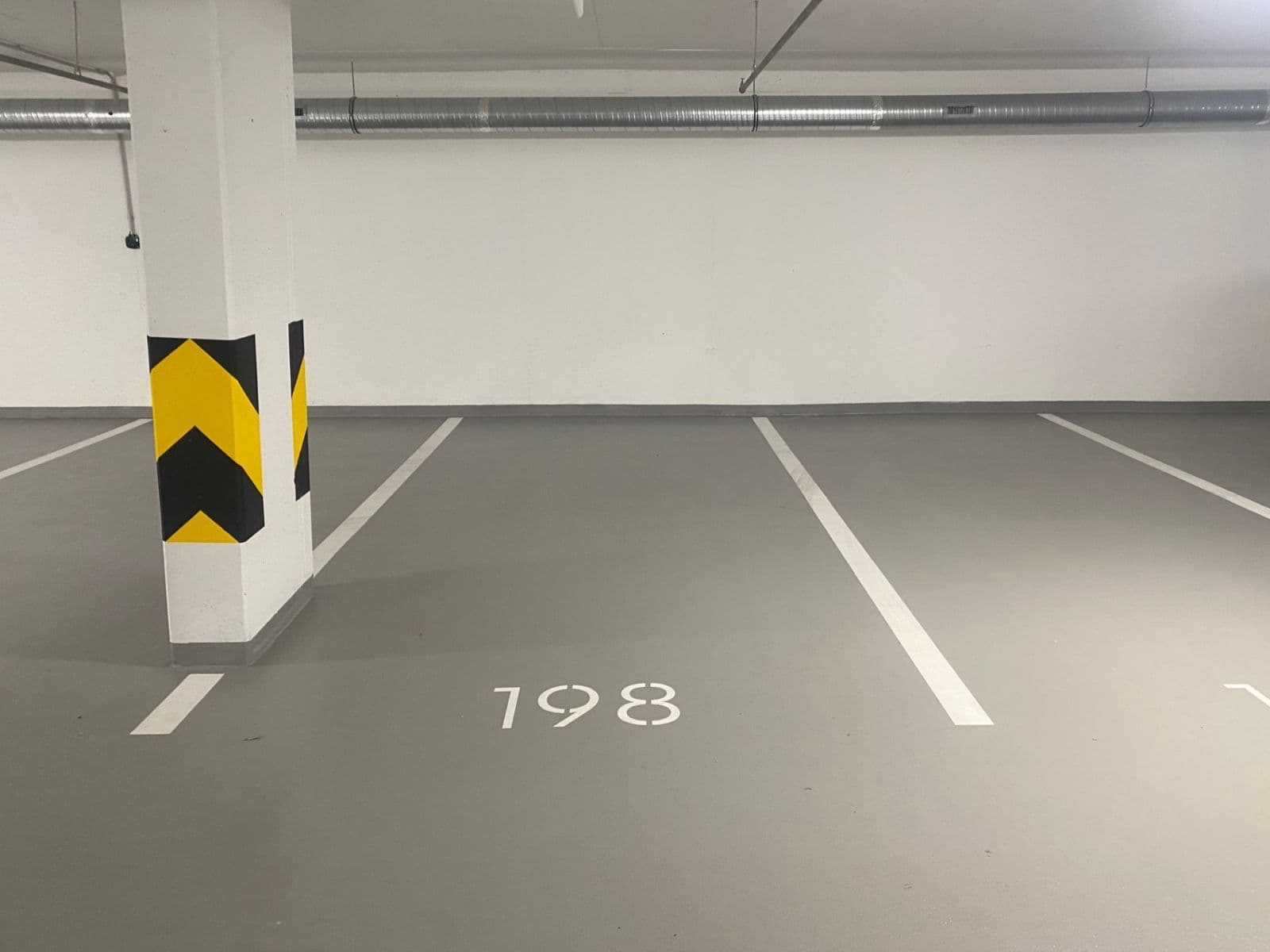 Prenájom garáže 10 m², Praha, Praha Prenájom garáže 10 m², Praha, Praha