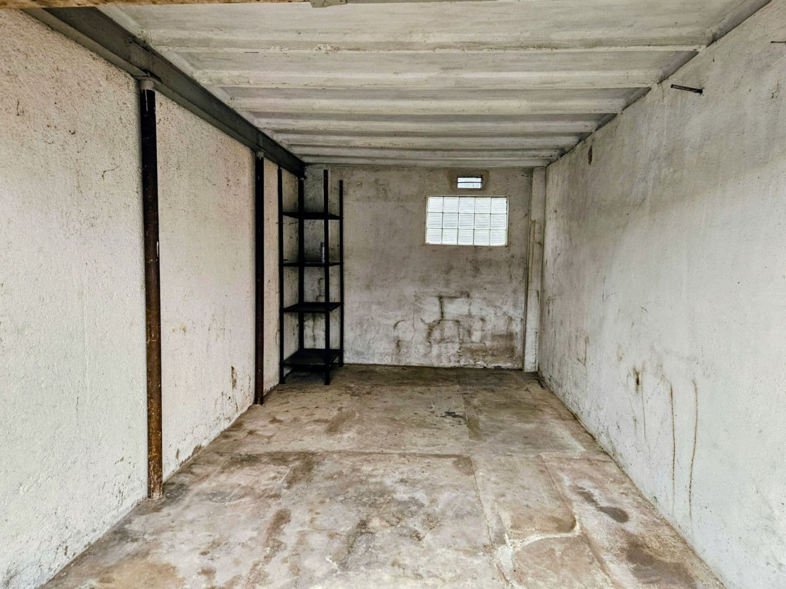 Predaj garáže 18 m², Výhon, Přísnotice, Jihomoravský kraj Predaj garáže 18 m², Výhon, Přísnotice, Jihomoravský kraj