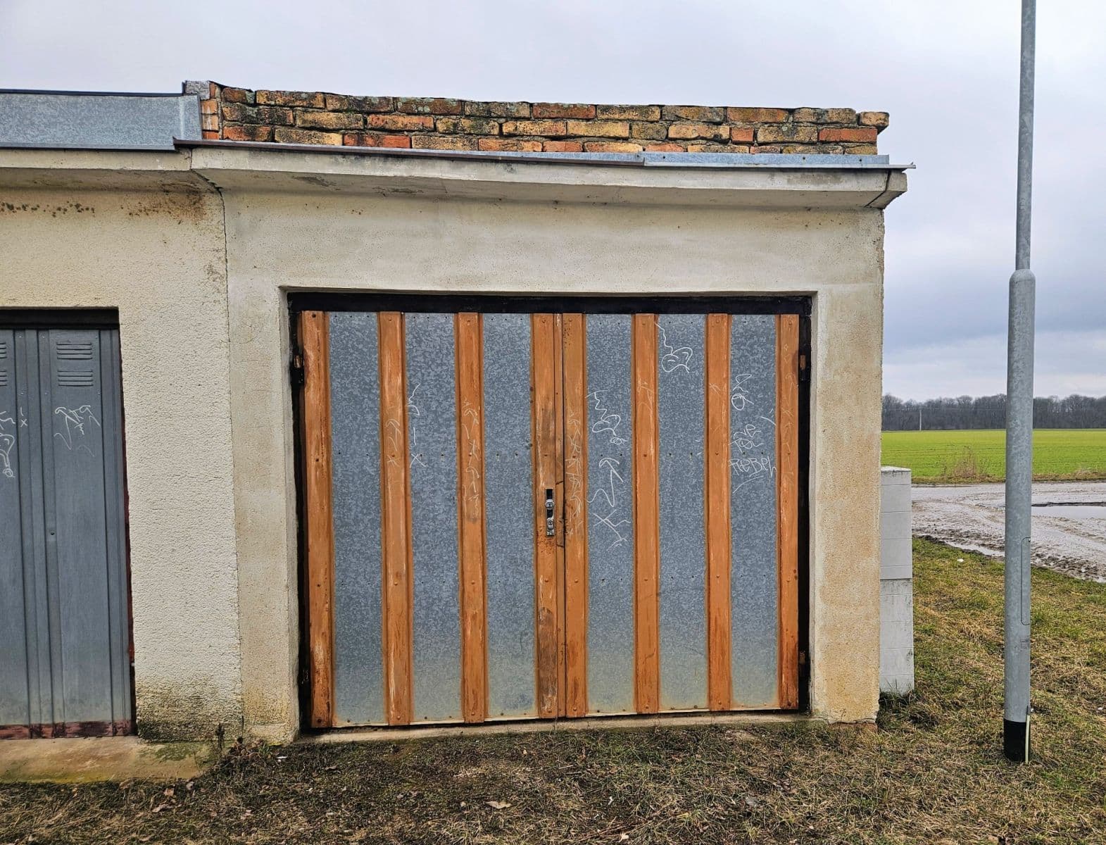 Predaj garáže 18 m², Výhon, Přísnotice, Jihomoravský kraj Predaj garáže 18 m², Výhon, Přísnotice, Jihomoravský kraj