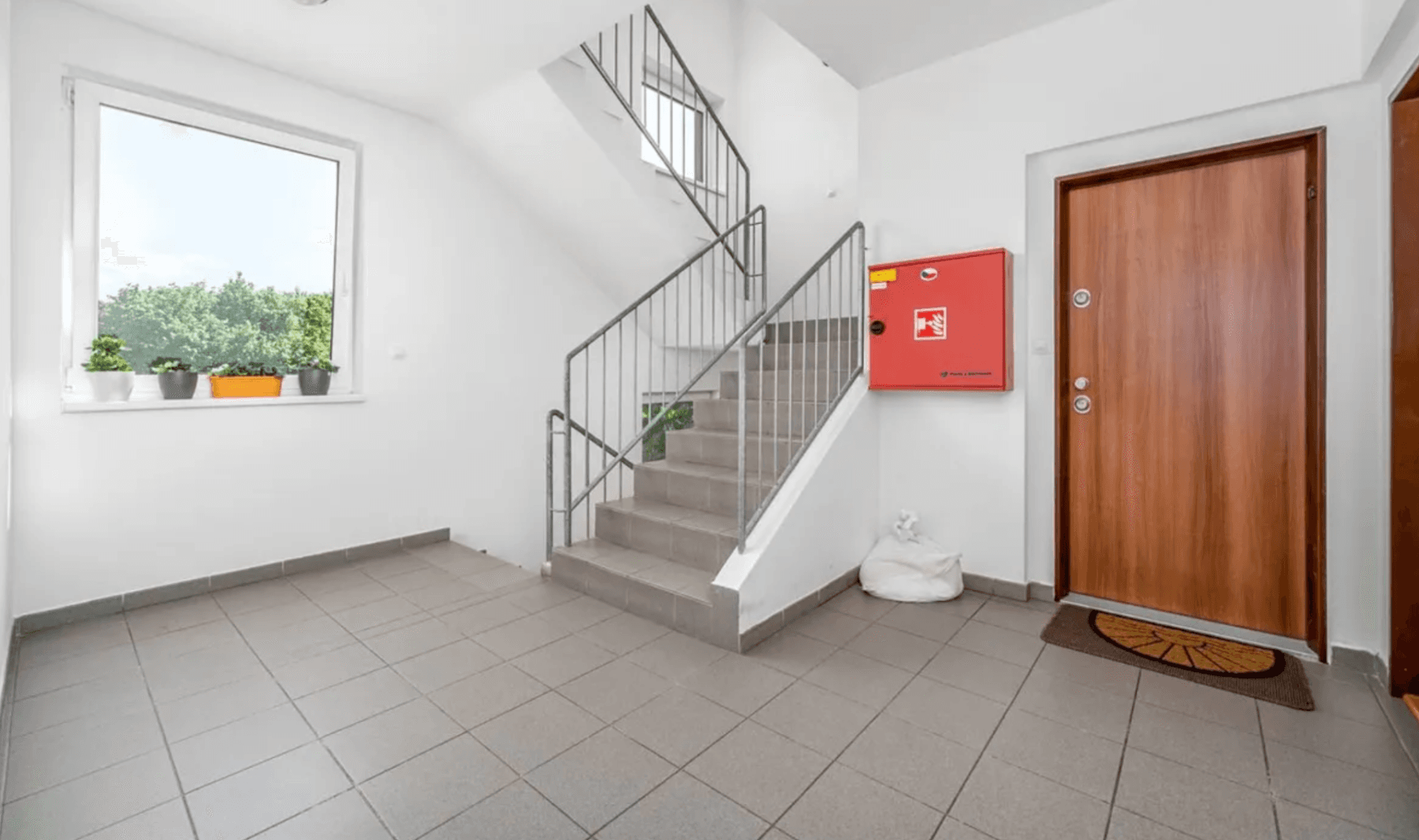 Prenájom bytu 2-izbový 58 m², Litovická, Hostivice, Středočeský kraj Prenájom bytu 2-izbový 58 m², Litovická, Hostivice, Středočeský kraj